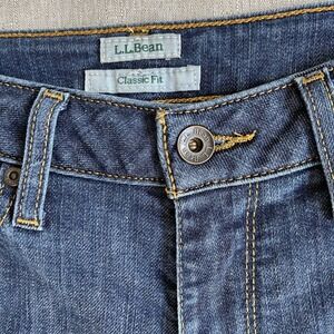 LL Bean True Shape High Rise Bootcut Classic Fit Jeans Women Size 4 Stonewashed
